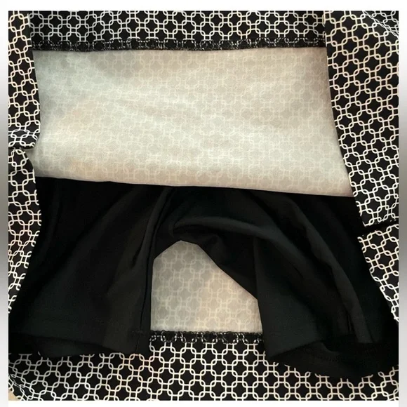 SC&CO Checked Mini Skirt/Skort. Women’s Small. NWOT. Rayon Spandex. - Picture 5 of 8